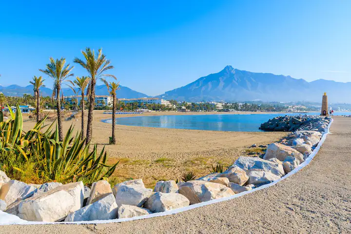 5 Insider Tips for Stress-Free Airport Transfers to Marbella